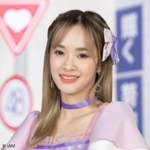 https://www.instagram.com/earn.bnk48official https://www.instagram.com/earn.bnk48official