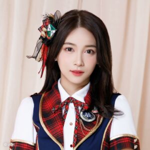 ?

#HoopBNK48 #BNK48