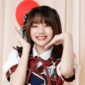 https://www.instagram.com/monet.bnk48official