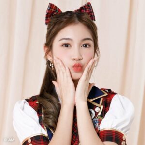 https://www.instagram.com/paeyah.bnk48official