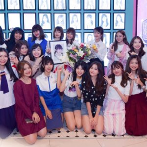 maira grad-6