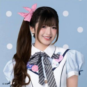 Praew C Ponytail